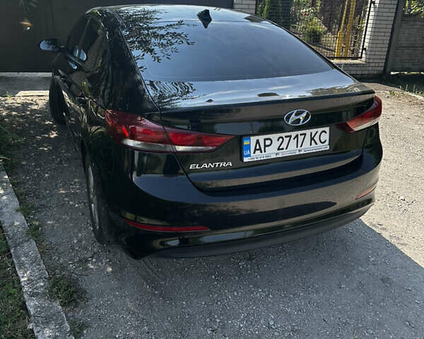 Чорний Хендай Елантра, об'ємом двигуна 2 л та пробігом 150 тис. км за 11200 $, фото 4 на Automoto.ua