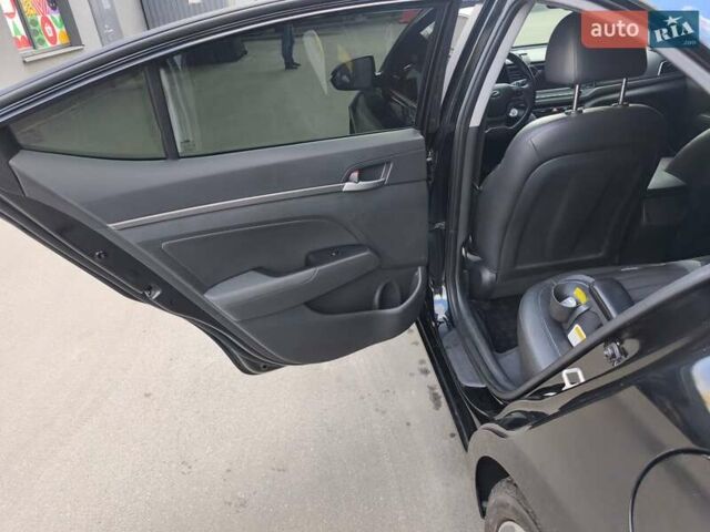 Черный Хендай Элантра, объемом двигателя 2 л и пробегом 150 тыс. км за 13400 $, фото 8 на Automoto.ua