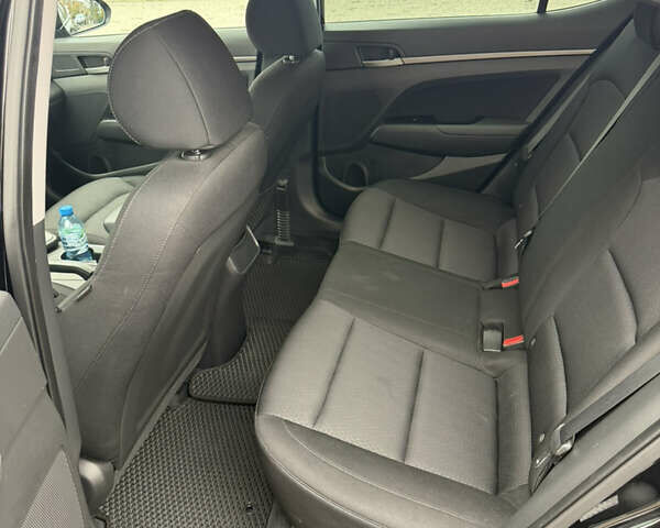 Черный Хендай Элантра, объемом двигателя 2 л и пробегом 182 тыс. км за 12700 $, фото 13 на Automoto.ua