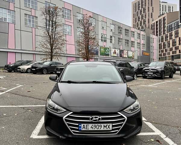Хендай Элантра 2016 в Киеве на Automoto.ua Черный Хендай Элантра, объемом двигателя 2 л и пробегом 202 тыс. км за 9600 $, фото 5 на Automoto.ua