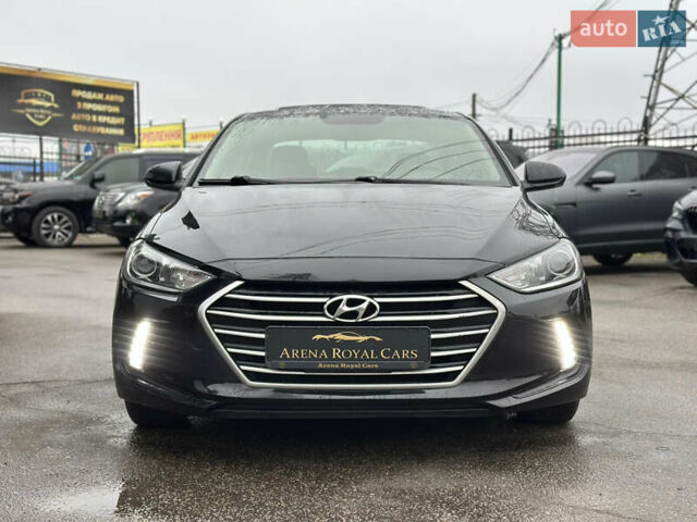 Чорний Хендай Елантра, об'ємом двигуна 2 л та пробігом 129 тис. км за 10400 $, фото 6 на Automoto.ua