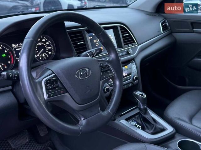 Хендай Элантра 2016 в Харькове на Automoto.ua Черный Хендай Элантра, объемом двигателя 2 л и пробегом 151 тыс. км за 12800 $, фото 17 на Automoto.ua