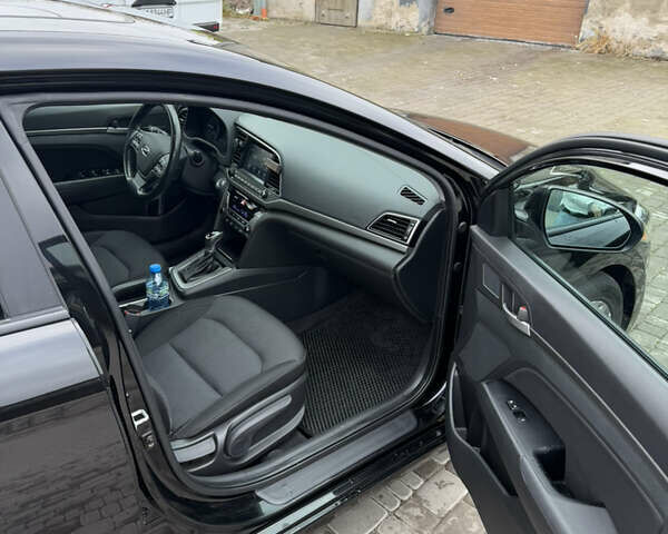 Черный Хендай Элантра, объемом двигателя 2 л и пробегом 182 тыс. км за 12700 $, фото 16 на Automoto.ua