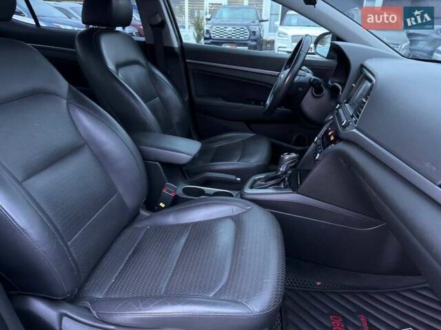Хендай Элантра 2016 в Харькове на Automoto.ua Черный Хендай Элантра, объемом двигателя 2 л и пробегом 151 тыс. км за 12800 $, фото 39 на Automoto.ua