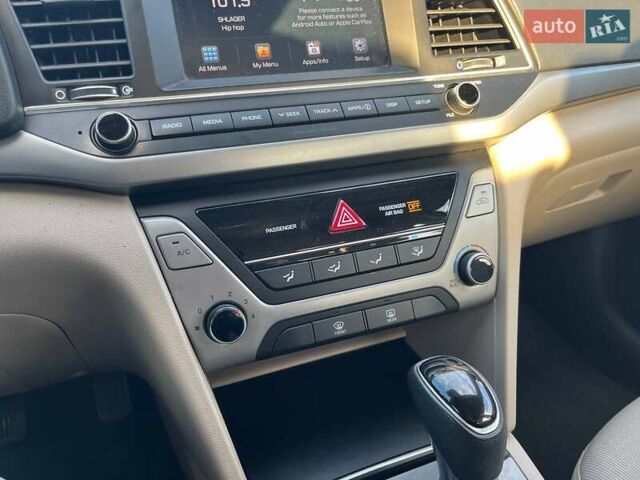 Чорний Хендай Елантра, об'ємом двигуна 2 л та пробігом 98 тис. км за 13990 $, фото 24 на Automoto.ua