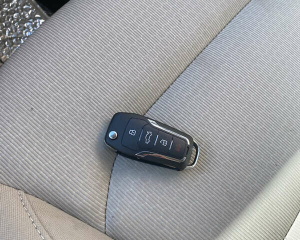 Черный Хендай Элантра, объемом двигателя 2 л и пробегом 56 тыс. км за 14000 $, фото 27 на Automoto.ua