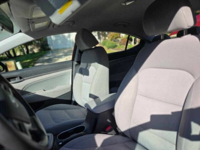 Хендай Элантра 2017 в Ужгороде на Automoto.ua Черный Хендай Элантра, объемом двигателя 2 л и пробегом 70 тыс. км за 8000 $, фото 8 на Automoto.ua