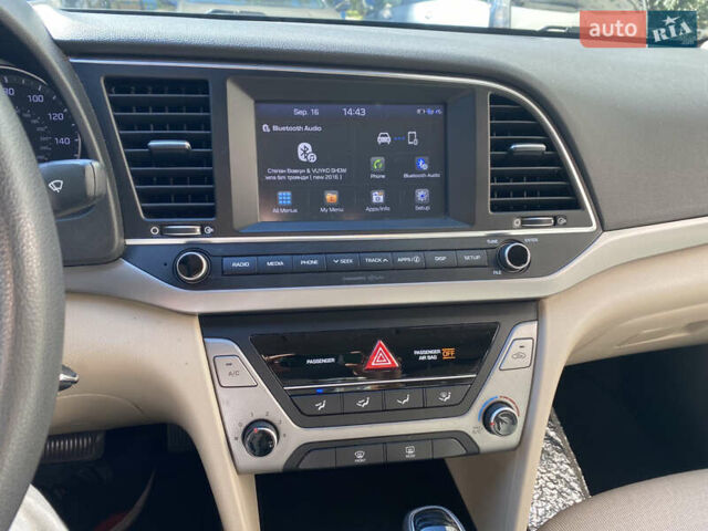 Черный Хендай Элантра, объемом двигателя 2 л и пробегом 56 тыс. км за 14000 $, фото 9 на Automoto.ua