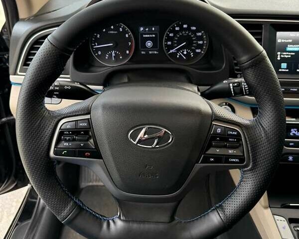 Черный Хендай Элантра, объемом двигателя 2 л и пробегом 160 тыс. км за 10900 $, фото 9 на Automoto.ua