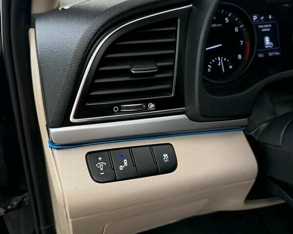 Черный Хендай Элантра, объемом двигателя 2 л и пробегом 160 тыс. км за 10900 $, фото 19 на Automoto.ua