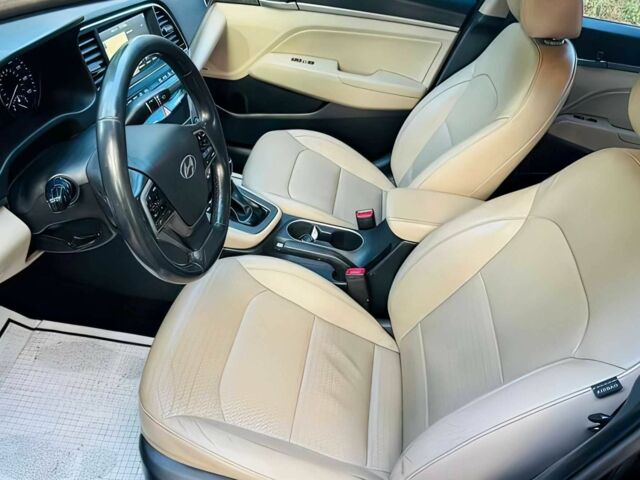 Чорний Хендай Елантра, об'ємом двигуна 2 л та пробігом 54 тис. км за 8100 $, фото 8 на Automoto.ua