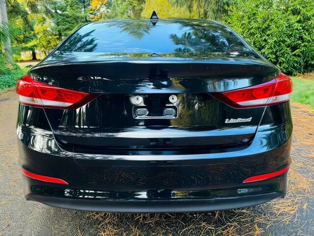 Чорний Хендай Елантра, об'ємом двигуна 2 л та пробігом 54 тис. км за 8100 $, фото 5 на Automoto.ua