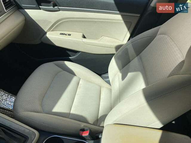 Черный Хендай Элантра, объемом двигателя 2 л и пробегом 56 тыс. км за 14000 $, фото 12 на Automoto.ua