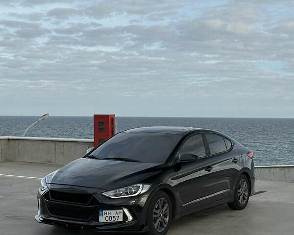 Черный Хендай Элантра, объемом двигателя 2 л и пробегом 160 тыс. км за 10900 $, фото 4 на Automoto.ua