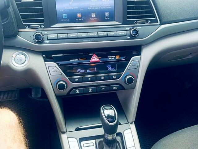 Чорний Хендай Елантра, об'ємом двигуна 2 л та пробігом 96 тис. км за 12000 $, фото 5 на Automoto.ua