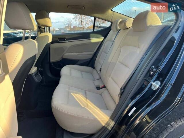 Чорний Хендай Елантра, об'ємом двигуна 2 л та пробігом 98 тис. км за 13990 $, фото 8 на Automoto.ua