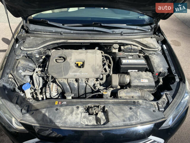 Черный Хендай Элантра, объемом двигателя 2 л и пробегом 56 тыс. км за 14000 $, фото 28 на Automoto.ua