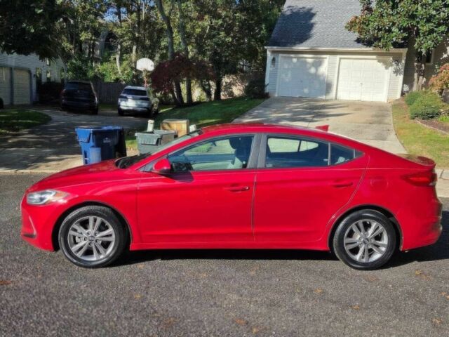 Хендай Элантра 2017 в Ужгороде на Automoto.ua Черный Хендай Элантра, объемом двигателя 2 л и пробегом 70 тыс. км за 8000 $, фото 4 на Automoto.ua