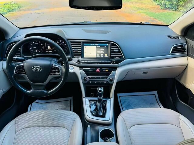 Чорний Хендай Елантра, об'ємом двигуна 2 л та пробігом 54 тис. км за 8100 $, фото 9 на Automoto.ua