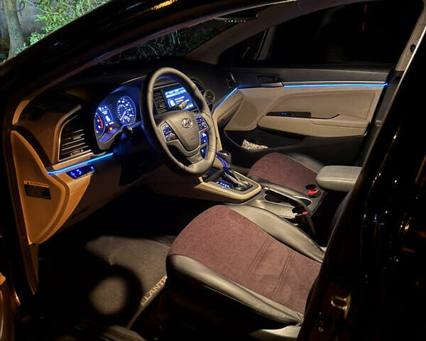 Черный Хендай Элантра, объемом двигателя 2 л и пробегом 160 тыс. км за 10900 $, фото 22 на Automoto.ua