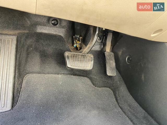 Черный Хендай Элантра, объемом двигателя 2 л и пробегом 56 тыс. км за 14000 $, фото 15 на Automoto.ua