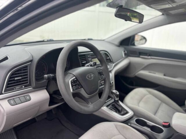 Чорний Хендай Елантра, об'ємом двигуна 2 л та пробігом 50 тис. км за 7200 $, фото 8 на Automoto.ua