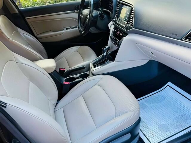 Чорний Хендай Елантра, об'ємом двигуна 2 л та пробігом 54 тис. км за 8100 $, фото 11 на Automoto.ua