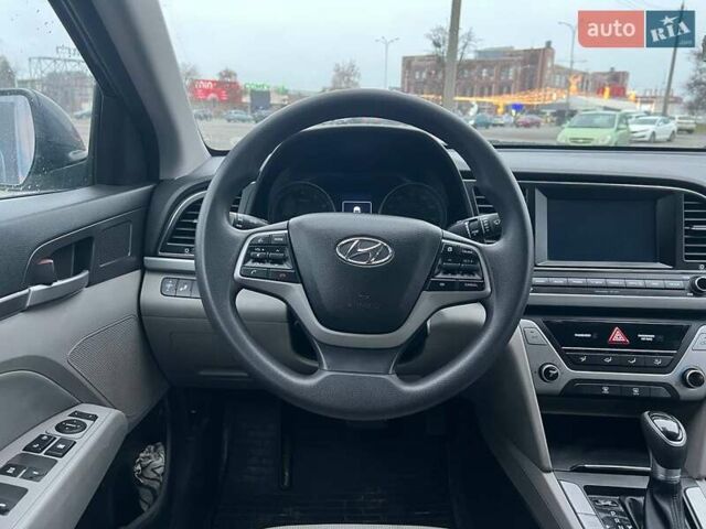 Черный Хендай Элантра, объемом двигателя 2 л и пробегом 138 тыс. км за 11990 $, фото 13 на Automoto.ua
