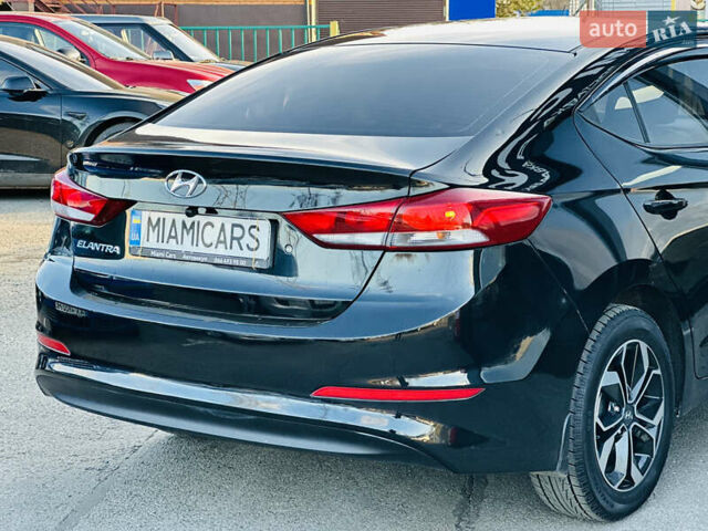 Чорний Хендай Елантра, об'ємом двигуна 1.6 л та пробігом 150 тис. км за 10700 $, фото 3 на Automoto.ua