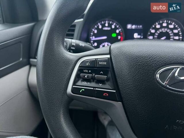 Черный Хендай Элантра, объемом двигателя 2 л и пробегом 138 тыс. км за 11990 $, фото 18 на Automoto.ua