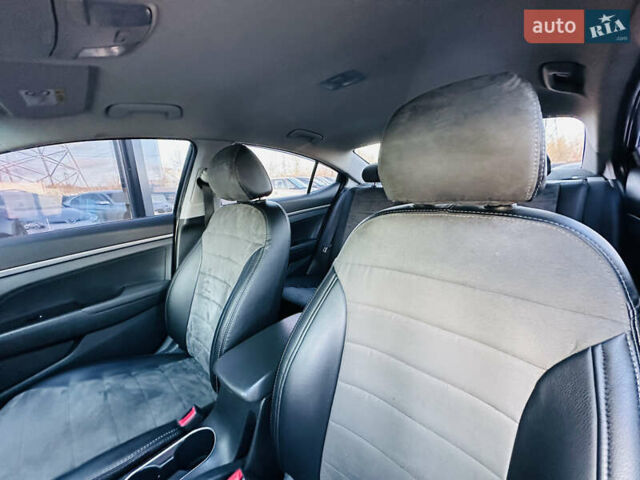 Чорний Хендай Елантра, об'ємом двигуна 1.6 л та пробігом 150 тис. км за 10700 $, фото 14 на Automoto.ua