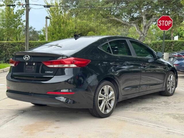 Чорний Хендай Елантра, об'ємом двигуна 2 л та пробігом 40 тис. км за 6300 $, фото 5 на Automoto.ua