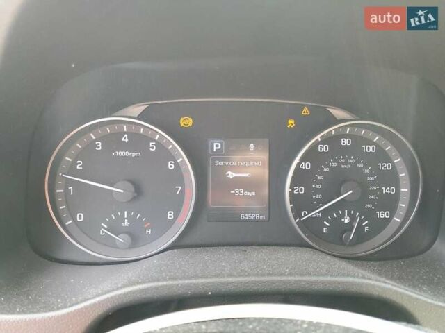 Чорний Хендай Елантра, об'ємом двигуна 2 л та пробігом 103 тис. км за 1600 $, фото 8 на Automoto.ua
