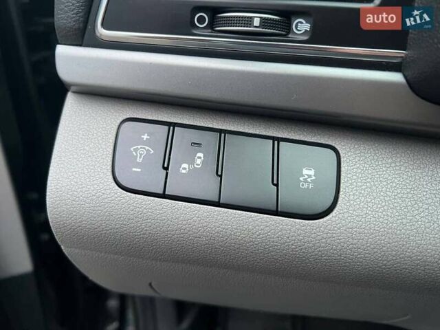 Черный Хендай Элантра, объемом двигателя 2 л и пробегом 138 тыс. км за 11990 $, фото 16 на Automoto.ua