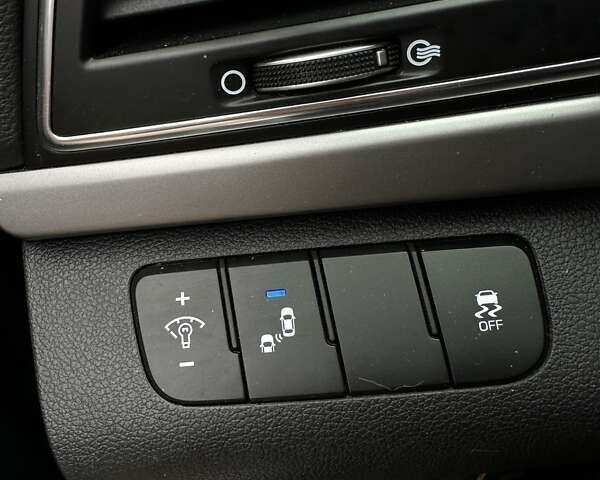 Черный Хендай Элантра, объемом двигателя 2 л и пробегом 107 тыс. км за 13200 $, фото 12 на Automoto.ua