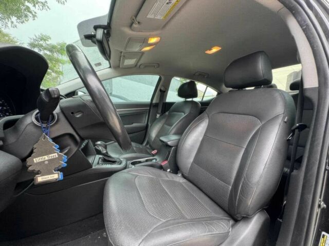 Чорний Хендай Елантра, об'ємом двигуна 2 л та пробігом 40 тис. км за 6300 $, фото 7 на Automoto.ua