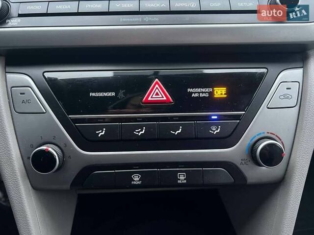 Черный Хендай Элантра, объемом двигателя 2 л и пробегом 138 тыс. км за 11990 $, фото 24 на Automoto.ua