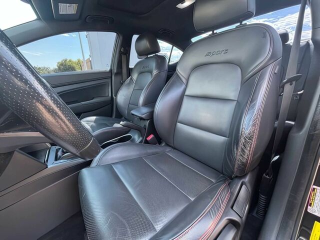 Черный Хендай Элантра, объемом двигателя 1.6 л и пробегом 32 тыс. км за 14000 $, фото 8 на Automoto.ua