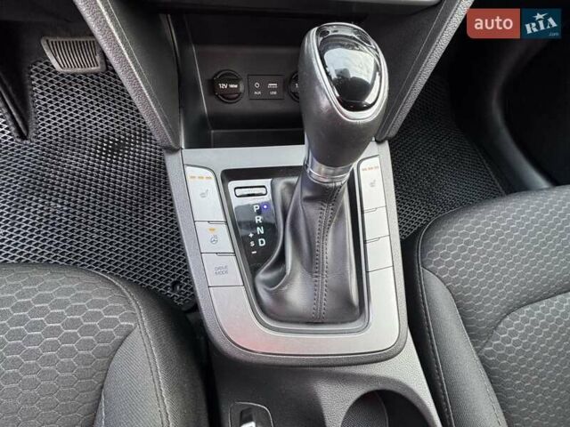 Чорний Хендай Елантра, об'ємом двигуна 0 л та пробігом 96 тис. км за 13900 $, фото 18 на Automoto.ua
