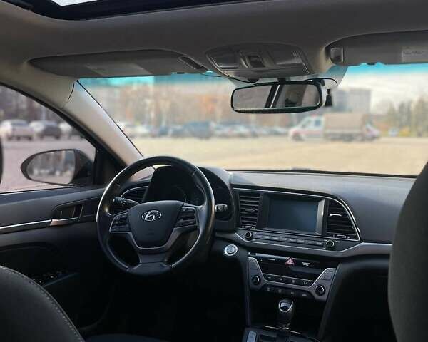 Черный Хендай Элантра, объемом двигателя 2 л и пробегом 85 тыс. км за 13600 $, фото 8 на Automoto.ua