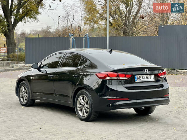 Черный Хендай Элантра, объемом двигателя 2 л и пробегом 125 тыс. км за 9300 $, фото 7 на Automoto.ua