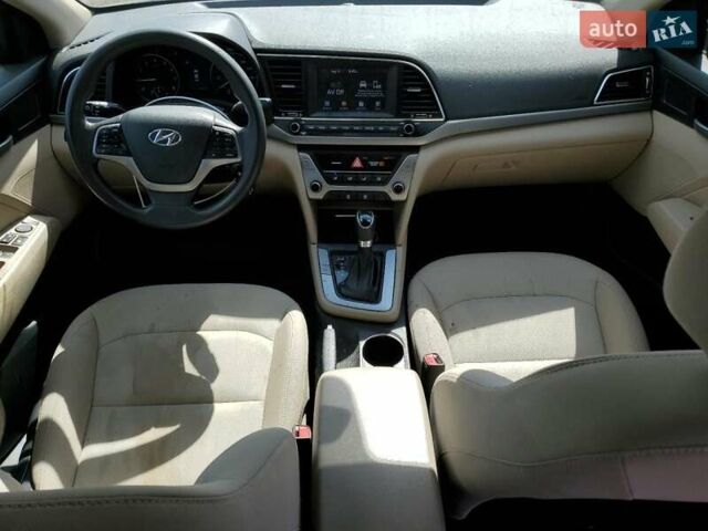 Чорний Хендай Елантра, об'ємом двигуна 2 л та пробігом 103 тис. км за 1600 $, фото 7 на Automoto.ua