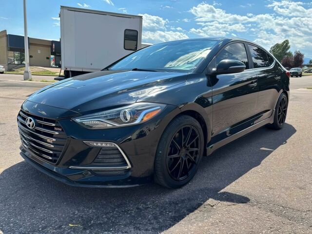 Черный Хендай Элантра, объемом двигателя 1.6 л и пробегом 32 тыс. км за 14000 $, фото 2 на Automoto.ua