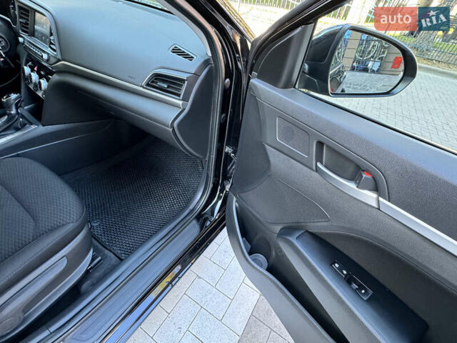 Чорний Хендай Елантра, об'ємом двигуна 2 л та пробігом 89 тис. км за 14500 $, фото 14 на Automoto.ua