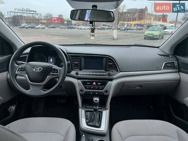 Черный Хендай Элантра, объемом двигателя 2 л и пробегом 138 тыс. км за 11990 $, фото 12 на Automoto.ua