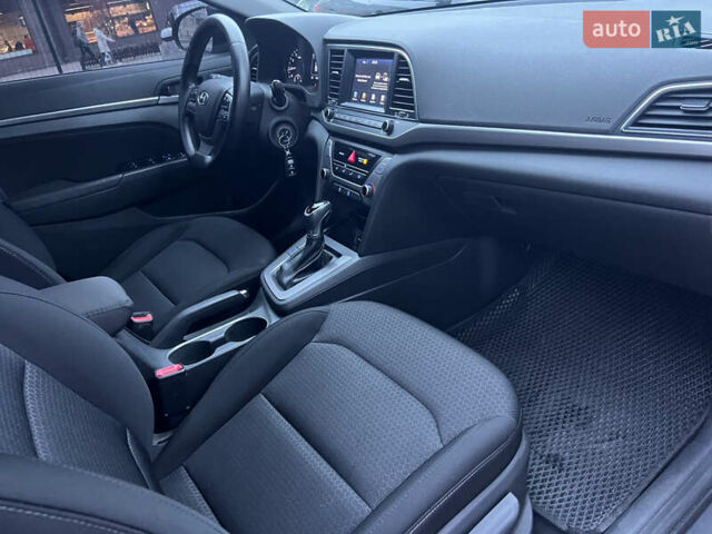 Черный Хендай Элантра, объемом двигателя 2 л и пробегом 125 тыс. км за 9300 $, фото 14 на Automoto.ua