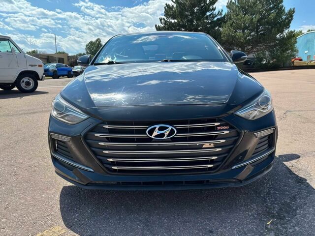 Черный Хендай Элантра, объемом двигателя 1.6 л и пробегом 32 тыс. км за 14000 $, фото 1 на Automoto.ua