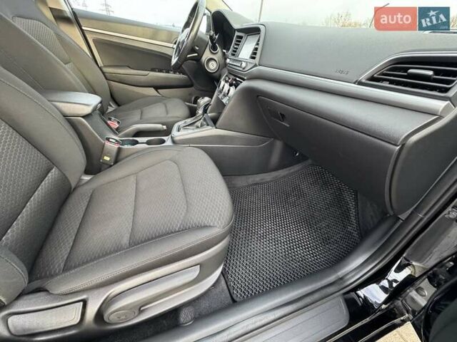 Чорний Хендай Елантра, об'ємом двигуна 0 л та пробігом 96 тис. км за 13900 $, фото 25 на Automoto.ua