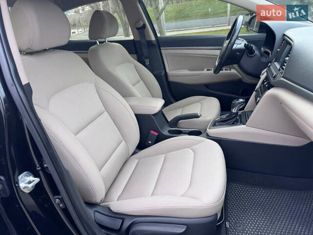 Черный Хендай Элантра, объемом двигателя 2 л и пробегом 75 тыс. км за 13000 $, фото 29 на Automoto.ua