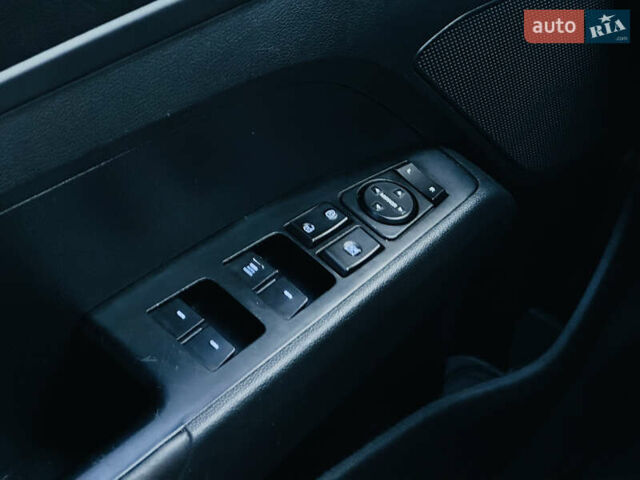 Чорний Хендай Елантра, об'ємом двигуна 1.6 л та пробігом 150 тис. км за 10700 $, фото 26 на Automoto.ua